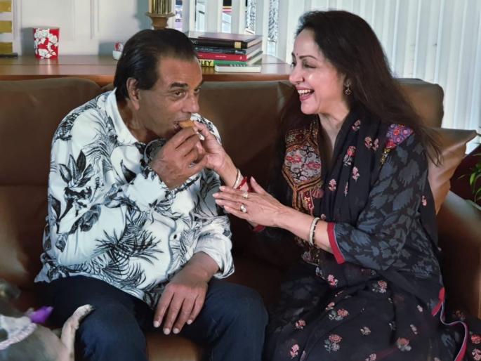 Hema Malini gets emotional on late Dharmendra birthday Expresses her feelings | "तुम्ही मला सोडून गेल्यानंतर..."; धर्मेंद्र यांच्या वाढदिवशी हेमा मालिनी भावुक; मनातील भावना केल्या व्यक्त