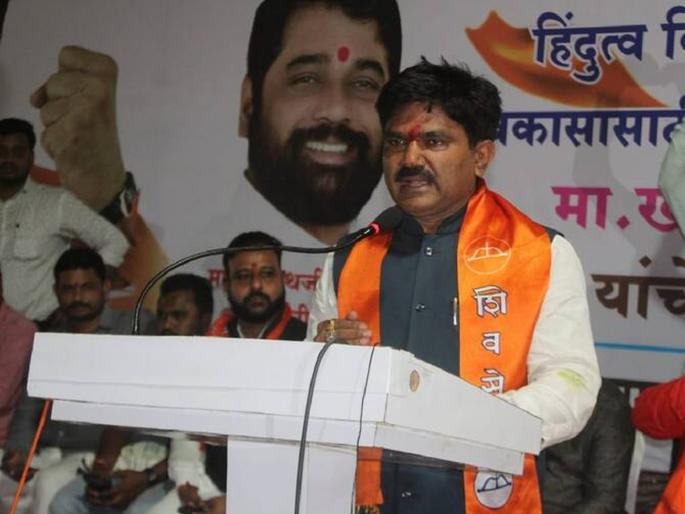 shiv sena shinde group mp hemant godse reaction over who will get nashik lok sabha election 2024 seat | “लोकसभेसाठी उमेदवारीची संधी मिळो अन् विजय प्राप्त होवो”; हेमंत गोडसेंचे रामचरणी साकडे shiv sena shinde group mp hemant godse reaction over who will get nashik lok sabha election 2024 seat | “लोकसभेसाठी उमेदवारीची संधी मिळो अन् विजय प्राप्त होवो”; हेमंत गोडसेंचे रामचरणी साकडे