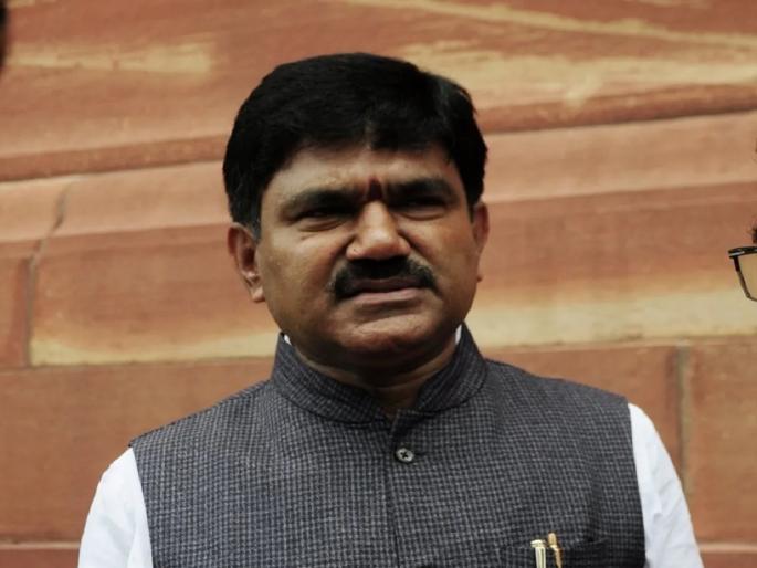 Jayakwadi issue: Abolish the Maharashtra Water Resources Regulatory Authority itself, demands MP Hemant Godse | जायकवाडीचा प्रश्न : महाराष्ट्र जलसंपत्ती नियमन प्राधिकरणच बरखास्त करा, खासदार हेमंत गोडसेंची मागणी Jayakwadi issue: Abolish the Maharashtra Water Resources Regulatory Authority itself, demands MP Hemant Godse | जायकवाडीचा प्रश्न : महाराष्ट्र जलसंपत्ती नियमन प्राधिकरणच बरखास्त करा, खासदार हेमंत गोडसेंची मागणी