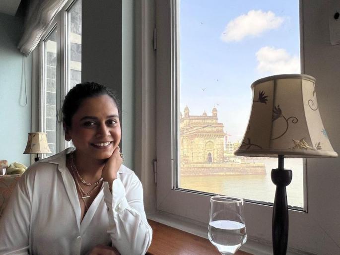 'Middle class 'Idhar hi teher jaav...!', Hemangi Kavi's post in discussion | 'पण मनात... मिडल क्लास 'इधर ही ठेहेर जाव...!", हेमांगी कवीची पोस्ट चर्चेत 'Middle class 'Idhar hi teher jaav...!', Hemangi Kavi's post in discussion | 'पण मनात... मिडल क्लास 'इधर ही ठेहेर जाव...!", हेमांगी कवीची पोस्ट चर्चेत