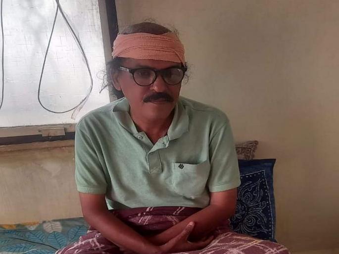 Ahmednagar: Social activist Heramb Kulkarni was Attack by unknown persons | Ahmednagar: सामाजिक कार्यकर्ते हेरंब कुलकर्णी यांच्यावर अज्ञातांकडून प्राणघातक हल्ला Ahmednagar: Social activist Heramb Kulkarni was Attack by unknown persons | Ahmednagar: सामाजिक कार्यकर्ते हेरंब कुलकर्णी यांच्यावर अज्ञातांकडून प्राणघातक हल्ला