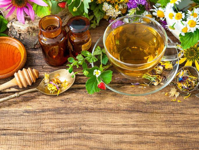drink these five herbal teas to get relief from bloating | 'या' हर्बल टी आहेत इतक्या गुणकारी की ब्लोटिंगपासून तर सुटका मिळतेच पण आणखीही फायदे