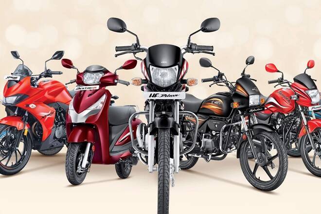 hero bikes and scooters price hike by hero motocorp from 3 october | ग्राहकांना झटका! Hero च्या स्कूटर्स-बाईक्स 'या' तारखेपासून महागणार! hero bikes and scooters price hike by hero motocorp from 3 october | ग्राहकांना झटका! Hero च्या स्कूटर्स-बाईक्स 'या' तारखेपासून महागणार!