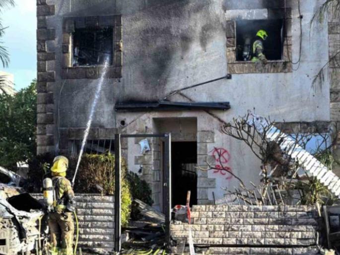 Hezbollah declared war Named Hisab-Kitab | हिजबुल्लाहने युद्धाची घोषणा केली; 'हिसाब-किताब' नाव दिले, म्हणाले- उत्तर कसे द्यायचे ते..." Hezbollah declared war Named Hisab-Kitab | हिजबुल्लाहने युद्धाची घोषणा केली; 'हिसाब-किताब' नाव दिले, म्हणाले- उत्तर कसे द्यायचे ते..."