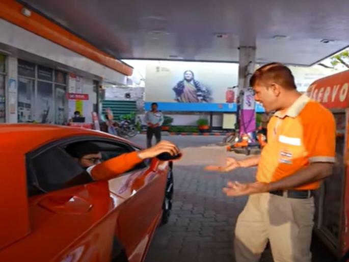 Rs 10 Petrol in Lamborghini Prank by youtuber, petrol pump workers shocked Reaction Video | Lamborghini Aventador Crazy XYZ Viral Video: हद्द झाली राव! सहा कोटींची लॅम्बोर्गिनी, त्यात १० रुपयांचे पेट्रोल टाकायला गेला, पहा Video Rs 10 Petrol in Lamborghini Prank by youtuber, petrol pump workers shocked Reaction Video | Lamborghini Aventador Crazy XYZ Viral Video: हद्द झाली राव! सहा कोटींची लॅम्बोर्गिनी, त्यात १० रुपयांचे पेट्रोल टाकायला गेला, पहा Video