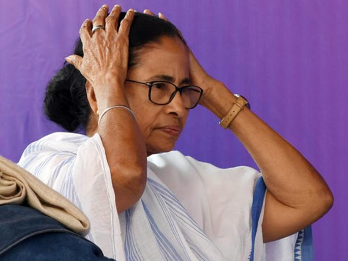 bjp use own female faces bengal counter west bengal chief minister cm mamata banerjee | "बंगाल को अपनी बेटी चाहिए, बुआ नहीं", 'ते' पोस्टर ट्विट करत भाजपाचा ममता बॅनर्जींना सणसणीत टोला bjp use own female faces bengal counter west bengal chief minister cm mamata banerjee | "बंगाल को अपनी बेटी चाहिए, बुआ नहीं", 'ते' पोस्टर ट्विट करत भाजपाचा ममता बॅनर्जींना सणसणीत टोला