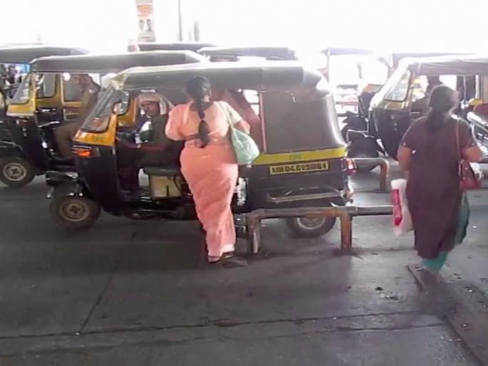 In Thane, action was taken against 3,723 rickshaws | ठाण्यात तीन हजार ७२३ रिक्षांवर  उगारला कारवाईचा बडगा