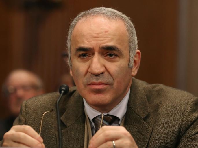 Ukraine is on the run and Europe is just watching; Said Veteran chess player Gary Kasparov's | युक्रेन होरपळतोय अन् युरोप नुसताच बघतोय; माजी जगज्जेता बुद्धिबळपटू गॅरी कॅस्पॅरोव्हचे टीकास्त्र Ukraine is on the run and Europe is just watching; Said Veteran chess player Gary Kasparov's | युक्रेन होरपळतोय अन् युरोप नुसताच बघतोय; माजी जगज्जेता बुद्धिबळपटू गॅरी कॅस्पॅरोव्हचे टीकास्त्र
