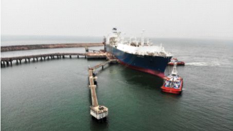 The first floating terminal in the country is in Maharashtra | देशातील पहिले तरंगते टर्मिनल महाराष्ट्रात The first floating terminal in the country is in Maharashtra | देशातील पहिले तरंगते टर्मिनल महाराष्ट्रात