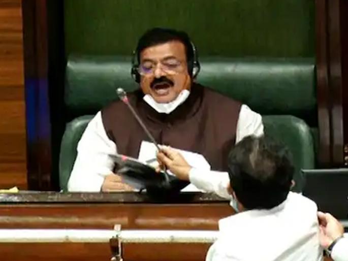 Suspension of 12 BJP MLAs; Action by pushing and abusing the Speaker of the Assembly | मोठी बातमी! भाजपाच्या १२ आमदारांचं निलंबन; तालिका अध्यक्षांना धक्काबुक्की अन् शिवीगाळ केल्याप्रकरणी कारवाई Suspension of 12 BJP MLAs; Action by pushing and abusing the Speaker of the Assembly | मोठी बातमी! भाजपाच्या १२ आमदारांचं निलंबन; तालिका अध्यक्षांना धक्काबुक्की अन् शिवीगाळ केल्याप्रकरणी कारवाई