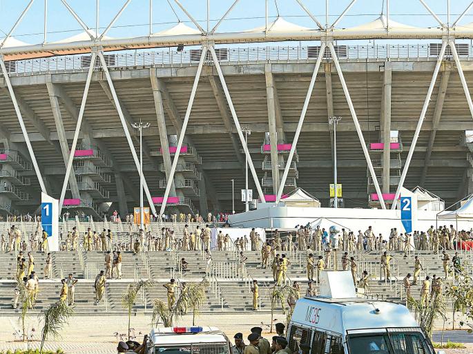 Ahmedabad ready for Trump's welcome | ट्रम्प यांच्या स्वागतासाठी अहमदाबाद सज्ज Ahmedabad ready for Trump's welcome | ट्रम्प यांच्या स्वागतासाठी अहमदाबाद सज्ज