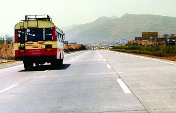 Enquiry of Road work of 700 cores starts | ७०० काेटींच्या रस्ते कामाची चाैकशी सुरू