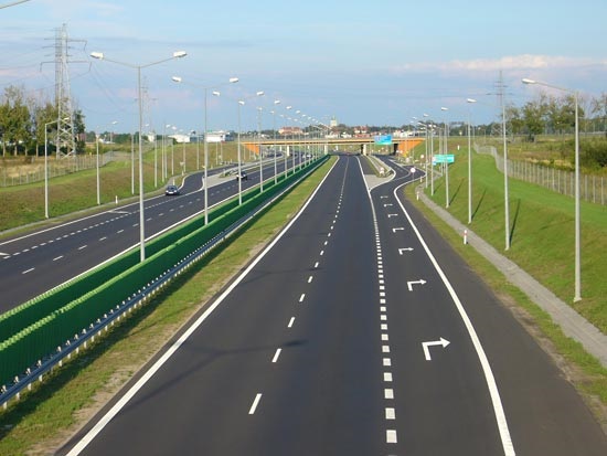 The Surat-Chennai highway will pass through Solapur; The census for land acquisition will begin in June | सुरत-चेन्नई महामार्ग सोलापूरमार्गे जाणार; भूसंपादनासाठीची मोजणी जूनमध्ये सुरू होणार The Surat-Chennai highway will pass through Solapur; The census for land acquisition will begin in June | सुरत-चेन्नई महामार्ग सोलापूरमार्गे जाणार; भूसंपादनासाठीची मोजणी जूनमध्ये सुरू होणार