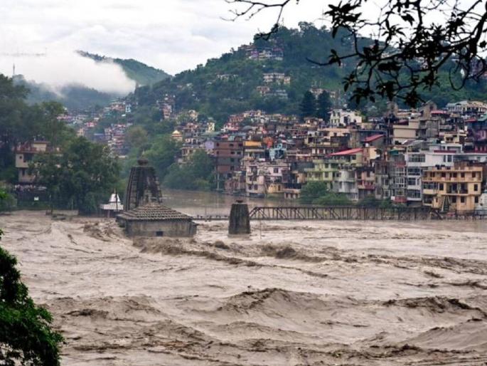 Heavy rains across the country, 14 people died after cloudburst in Himachal, search for 31 continues | देशभरात पावसाचे थैमान, हिमाचलमध्ये ढगफुटीनंतर १४ जणांचा मृत्यू, ३१ जणांचा शोध सुरूच