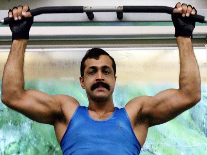 himanshu roy the super cop exposed terrorist tst | हिमांशू रॉय यांची 'ही' डरकाळी बघा... तुम्हीही म्हणाल, 'बंदे मे था दम' himanshu roy the super cop exposed terrorist tst | हिमांशू रॉय यांची 'ही' डरकाळी बघा... तुम्हीही म्हणाल, 'बंदे मे था दम'