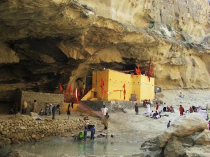Chaitra Navratra 2021: One of the 51 Shakti Peeths of Goddess Sati is in Pakistan, read more | Chaitra Navratra 2021: देवी सतीच्या ५१ शक्तिपीठापैकी एक शक्तीपीठ पाकिस्तानातआहे, वाचा सविस्तर माहिती Chaitra Navratra 2021: One of the 51 Shakti Peeths of Goddess Sati is in Pakistan, read more | Chaitra Navratra 2021: देवी सतीच्या ५१ शक्तिपीठापैकी एक शक्तीपीठ पाकिस्तानातआहे, वाचा सविस्तर माहिती