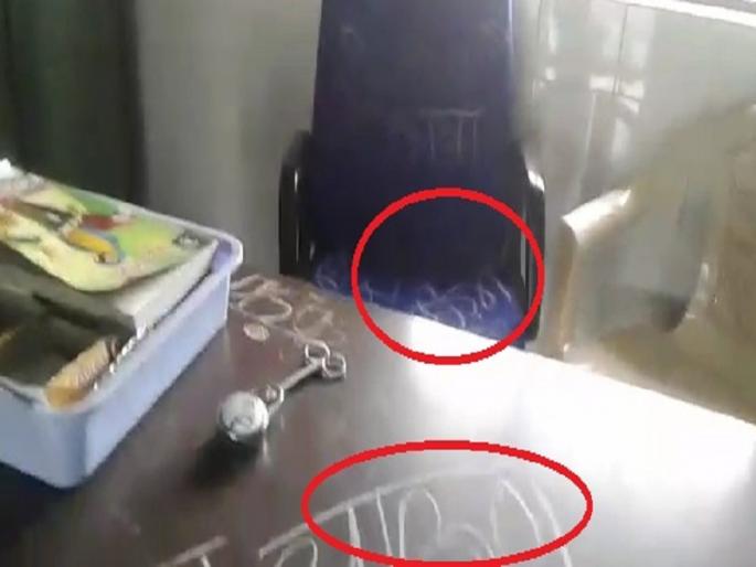 Disorders! theft wrote abusive contain in health sub-center | विकृती ! आरोग्य उपकेंद्रात चोरी करून लिहिला अश्लिल मजकूर Disorders! theft wrote abusive contain in health sub-center | विकृती ! आरोग्य उपकेंद्रात चोरी करून लिहिला अश्लिल मजकूर