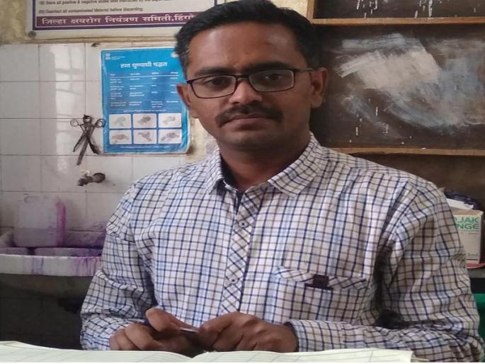 Death due to heart attack of laboratory technician at Kalamnuni rural hospital | कळमनुरी ग्रामीण रुग्णालयात प्रयोगशाळा तंत्रज्ञाचा हृदयविकाराच्या झटक्याने मृत्यू Death due to heart attack of laboratory technician at Kalamnuni rural hospital | कळमनुरी ग्रामीण रुग्णालयात प्रयोगशाळा तंत्रज्ञाचा हृदयविकाराच्या झटक्याने मृत्यू