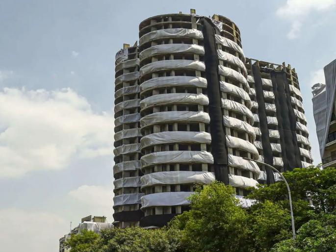 Suicide of mother with four-year-old child; Jump from the eleventh floor of the building | हृदयद्रावक! चार वर्षांच्या चिमुरड्यासह आईची आत्महत्या; इमारतीच्या अकराव्या मजल्यावरून उडी Suicide of mother with four-year-old child; Jump from the eleventh floor of the building | हृदयद्रावक! चार वर्षांच्या चिमुरड्यासह आईची आत्महत्या; इमारतीच्या अकराव्या मजल्यावरून उडी