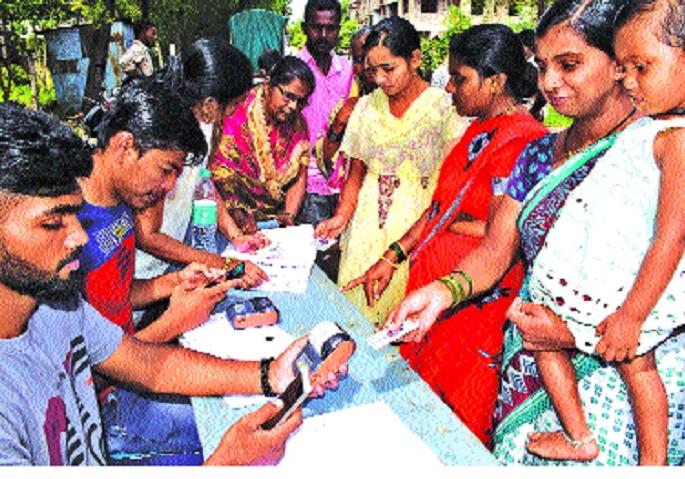 This year marks the first time smart use of a portable printer: Election Hi-Tech | यंदा प्रथमच पोर्टेबल प्रिन्टरचा स्मार्ट वापर सांगलीत तंत्रज्ञान : निवडणुका हायटेक This year marks the first time smart use of a portable printer: Election Hi-Tech | यंदा प्रथमच पोर्टेबल प्रिन्टरचा स्मार्ट वापर सांगलीत तंत्रज्ञान : निवडणुका हायटेक