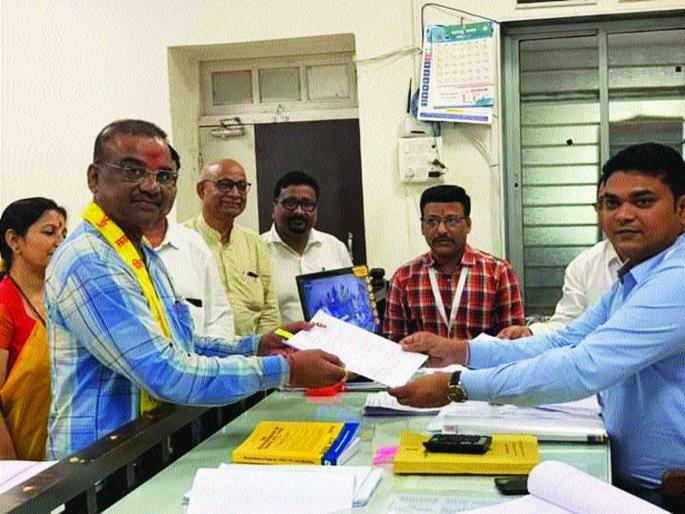 Maharashtra Vidhan sabha 2019: Thakur family files nomination for Vasai constituency | Vidhan sabha 2019 : ठाकूर कुटुंबीयांनी दाखल केले वसई मतदारसंघासाठी उमेदवारी अर्ज Maharashtra Vidhan sabha 2019: Thakur family files nomination for Vasai constituency | Vidhan sabha 2019 : ठाकूर कुटुंबीयांनी दाखल केले वसई मतदारसंघासाठी उमेदवारी अर्ज