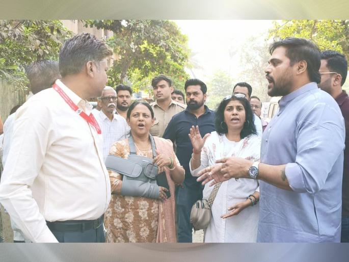 Come on action mode or else Shinde Sena corporator slaps official over road work in Kalyan East | "अँक्शन मोडवर या अन्यथा..." कल्याण पूर्वेत रस्त्याच्या कामावरुन शिंदे सेनेच्या नगरसेवकाने अधिकाऱ्याला झापले Come on action mode or else Shinde Sena corporator slaps official over road work in Kalyan East | "अँक्शन मोडवर या अन्यथा..." कल्याण पूर्वेत रस्त्याच्या कामावरुन शिंदे सेनेच्या नगरसेवकाने अधिकाऱ्याला झापले