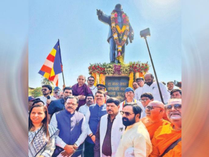 Freedom from discrimination in the centenary year of Chavdar Lake Chief Minister Devendra Fadnavis' determination in Mahad | चवदार तळे शताब्दी वर्षात भेदभावमुक्ती...; महाडमध्ये मुख्यमंत्री देवेंद्र फडणवीस यांचा निर्धार Freedom from discrimination in the centenary year of Chavdar Lake Chief Minister Devendra Fadnavis' determination in Mahad | चवदार तळे शताब्दी वर्षात भेदभावमुक्ती...; महाडमध्ये मुख्यमंत्री देवेंद्र फडणवीस यांचा निर्धार