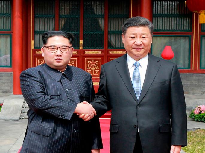 Kim Jong Un not in grave danger; but China sent doctors team for treatment hrb | किम जोंग उन अत्यवस्थ नाहीत; तरीही उपचारासाठी चीनने पाठविली डॉक्टरांची फौज
