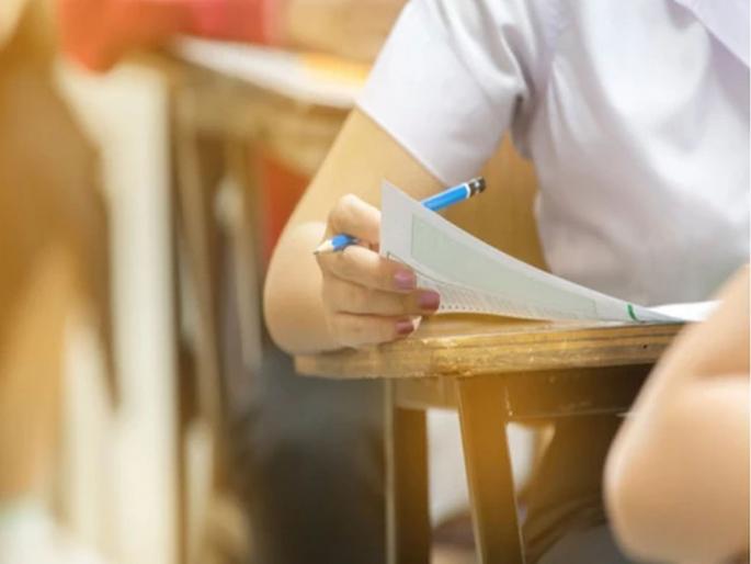 UGC insists on taking final year degree exams | अंतिम वर्षाच्या पदवी परीक्षा घेण्यावर ‘यूजीसी’ ठाम