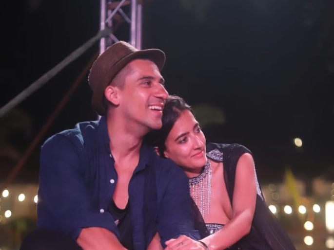 Hamid Barkzi and Soundas Moufkir Winners of MTV Splitsvilla X4 | हामिद बारक्झी व सौंदस मौफकिर एमटीव्ही स्प्लिट्सविला X४चे विजेते Hamid Barkzi and Soundas Moufkir Winners of MTV Splitsvilla X4 | हामिद बारक्झी व सौंदस मौफकिर एमटीव्ही स्प्लिट्सविला X४चे विजेते