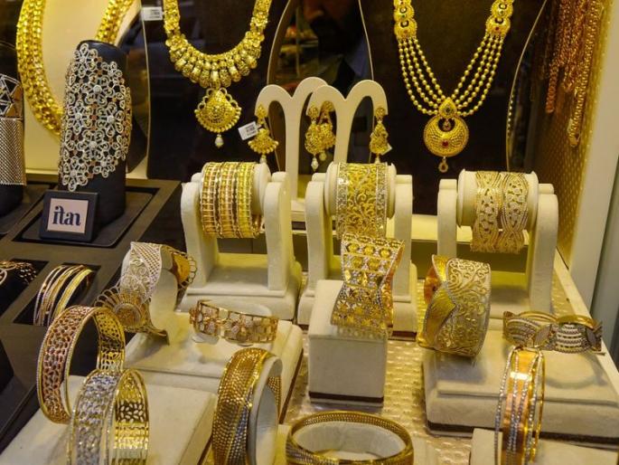 Todays Gold-Silver Rate: Gold and silver prices daily fluctuate due to Russia-Ukraine war | Todays Gold-Silver Rate: रशिया-युक्रेनच्या युद्धामुळे सोने अन् चांदीच्या दरात चढ- उतार; आजचा भाव किती?, जाणून घ्या Todays Gold-Silver Rate: Gold and silver prices daily fluctuate due to Russia-Ukraine war | Todays Gold-Silver Rate: रशिया-युक्रेनच्या युद्धामुळे सोने अन् चांदीच्या दरात चढ- उतार; आजचा भाव किती?, जाणून घ्या