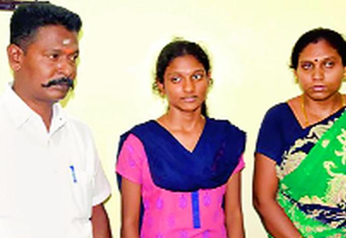 Expenditure incurred for 5 lakh poor during lockdown , tamil girl | शिक्षणासाठी जमवलेले ५ लाख रुपये लॉकडाऊनच्या काळात गरिबांसाठी केले खर्च Expenditure incurred for 5 lakh poor during lockdown , tamil girl | शिक्षणासाठी जमवलेले ५ लाख रुपये लॉकडाऊनच्या काळात गरिबांसाठी केले खर्च
