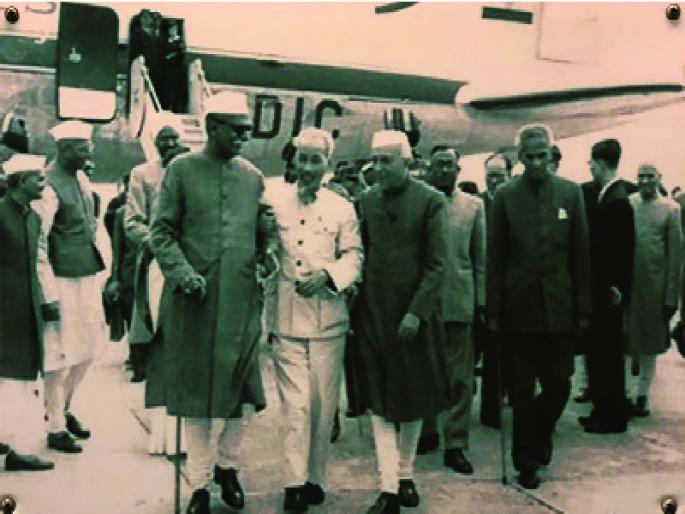 Vietnam's exploitation that defeats the super power | महासत्तेला नमविणारी व्हिएतनामची शौर्यगाथा Vietnam's exploitation that defeats the super power | महासत्तेला नमविणारी व्हिएतनामची शौर्यगाथा