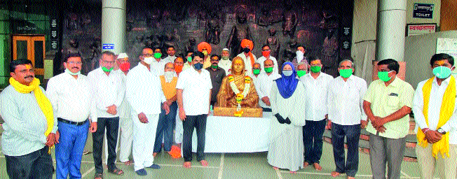 We will erect a memorial of Ahilya Devi Holkar | अहिल्यादेवी होळकर यांचे स्मारक उभारू : सतेज पाटील We will erect a memorial of Ahilya Devi Holkar | अहिल्यादेवी होळकर यांचे स्मारक उभारू : सतेज पाटील