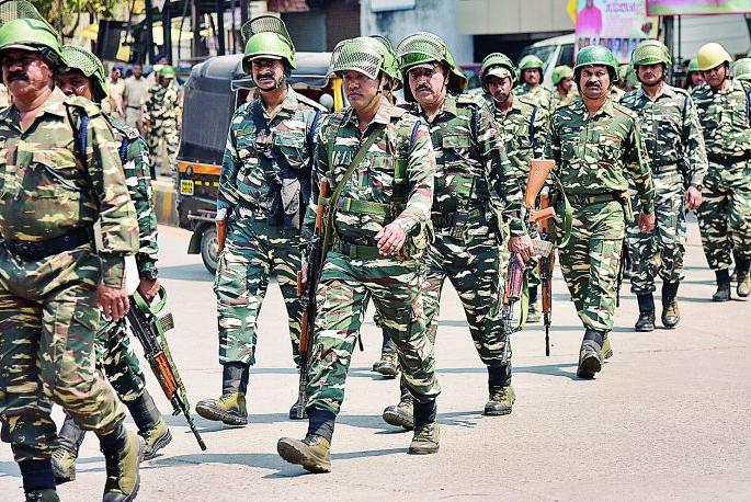 Heavy Police Bandobast for the Holi-Dhulawadi in Nagpur | नागपुरात होळी-धुळवडीसाठी पोलिसांचा चोख बंदोबस्त Heavy Police Bandobast for the Holi-Dhulawadi in Nagpur | नागपुरात होळी-धुळवडीसाठी पोलिसांचा चोख बंदोबस्त