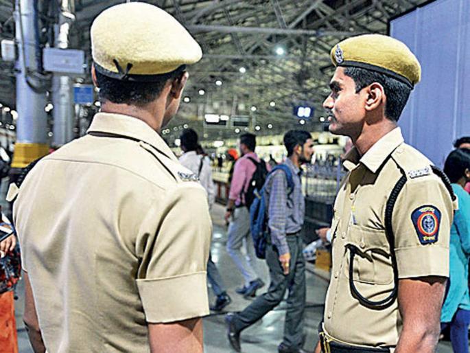 Home Guard to boycott all elections; Angry on State government | होमगार्ड घालणार सर्वच निवडणुकांवर बहिष्कार; गृहमंत्र्यांना निवेदन Home Guard to boycott all elections; Angry on State government | होमगार्ड घालणार सर्वच निवडणुकांवर बहिष्कार; गृहमंत्र्यांना निवेदन