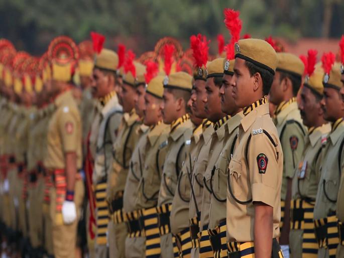 Homeguards finally got Rs 75 crore in arrears, the state government woke up | अखेर होमगार्डना मिळाले थकबाकीतील ७५ कोटी, राज्य सरकारला आली जाग Homeguards finally got Rs 75 crore in arrears, the state government woke up | अखेर होमगार्डना मिळाले थकबाकीतील ७५ कोटी, राज्य सरकारला आली जाग