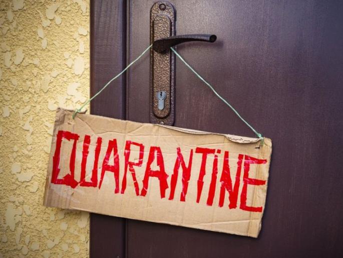 If 'Home Quarantine' exits, register a offence | होम क्वारंटाईन बाहेर निघाले तर गुन्हे दाखल करा