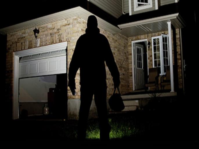 The death of thief who entry in home incident at bhosari | नशेच्या धुंदीत घरात घुसणे पडले महागात,चोरट्याला गमवावा लागला जीव; भोसरीतील घटना The death of thief who entry in home incident at bhosari | नशेच्या धुंदीत घरात घुसणे पडले महागात,चोरट्याला गमवावा लागला जीव; भोसरीतील घटना