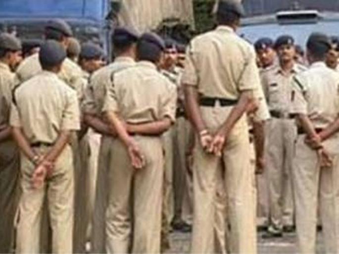 42,000 homeguards hail from 5 months! | ४२ हजार होमगार्डची ५ महिन्यांपासून हेळसांड! 42,000 homeguards hail from 5 months! | ४२ हजार होमगार्डची ५ महिन्यांपासून हेळसांड!