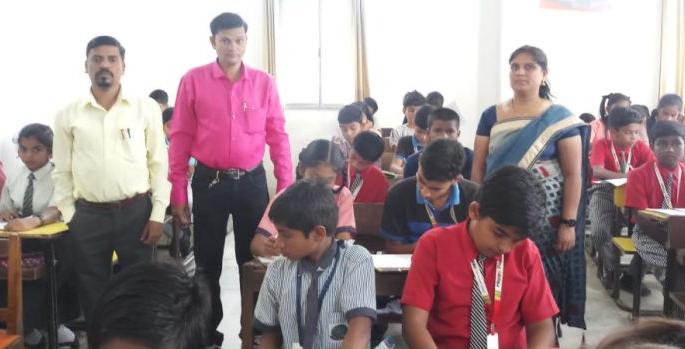 300 students have given the Homibabha science Examination | ३०० विद्यार्थ्यांनी दिली होमीभाभा बालवैज्ञानिक परीक्षा