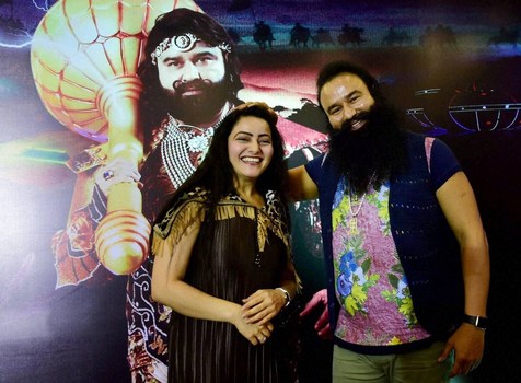 Hari Pripad absconded; My relationship with me and Ram Rahim is sacred | फरार हनीप्रीत अखेर आली समोर; म्हणते माझं आणि राम रहीमचं नातं पवित्र Hari Pripad absconded; My relationship with me and Ram Rahim is sacred | फरार हनीप्रीत अखेर आली समोर; म्हणते माझं आणि राम रहीमचं नातं पवित्र