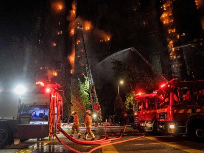 Hong Kong fire spreads due to flammable material; Death toll in the accident rises to 83, 280 missing | ज्वलनशील पदार्थामुळे पसरली हाँगकाँगची आग; दुर्घटनेतील मृतांचा आकडा ८३ वर, २८० जण बेपत्ता