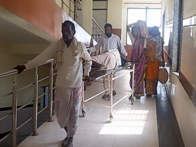 Contractual Health Officers, Staff on Strike; On health care saline in Hingoli | ‘एकच नारा, कायम करा’; कंत्राटी आरोग्य अधिकारी, कर्मचारी संपावर; आरोग्य सेवा सलाइनवर Contractual Health Officers, Staff on Strike; On health care saline in Hingoli | ‘एकच नारा, कायम करा’; कंत्राटी आरोग्य अधिकारी, कर्मचारी संपावर; आरोग्य सेवा सलाइनवर