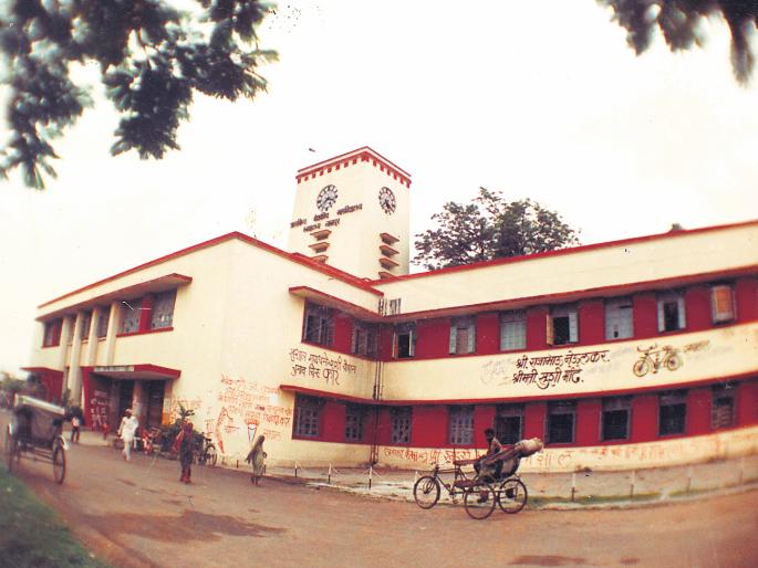 'Lettif' sent back to the doctor | ‘लेटलतिफ’ डॉक्टरांना पाठविले परत 'Lettif' sent back to the doctor | ‘लेटलतिफ’ डॉक्टरांना पाठविले परत