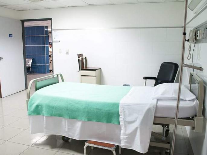 The registration of the hospital at Mahim has been canceled by the Municipal Corporation | माहीम येथील रुग्णालयाची नोंदणी महापालिकेकडून रद्द The registration of the hospital at Mahim has been canceled by the Municipal Corporation | माहीम येथील रुग्णालयाची नोंदणी महापालिकेकडून रद्द