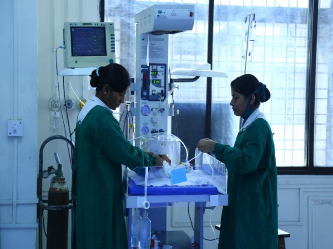 Doctor's Day Special: Pune is Medical hub due to intelligent doctor and updated hospitals | डॉक्टर्स डे विशेष : निष्णात डॉक्टर आणि अद्ययावत रुग्णालयांमुळे पुणे ठरतेय मेडिकल हब Doctor's Day Special: Pune is Medical hub due to intelligent doctor and updated hospitals | डॉक्टर्स डे विशेष : निष्णात डॉक्टर आणि अद्ययावत रुग्णालयांमुळे पुणे ठरतेय मेडिकल हब