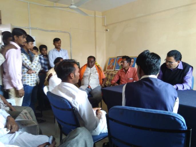 The students of Government Hostel in Mangarulapir remained hungry for two days! | मंगरुळपीर येथील शासकीय वसतीगृहातील विद्यार्थी राहिले दोन दिवस उपाशी! The students of Government Hostel in Mangarulapir remained hungry for two days! | मंगरुळपीर येथील शासकीय वसतीगृहातील विद्यार्थी राहिले दोन दिवस उपाशी!