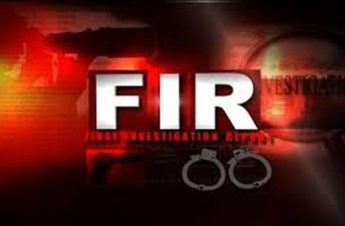 Hot oil poured over face and tried to kill | गरम तेल चेहऱ्यावर ओतून जीवे मारण्याचा प्रयत्न Hot oil poured over face and tried to kill | गरम तेल चेहऱ्यावर ओतून जीवे मारण्याचा प्रयत्न