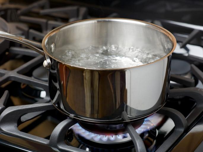 Death of one and a half year girl due to scalding by hot water, incident in Pune district | Pune: गरम पाण्याने भाजून दीड वर्षीय बालिकेचा मृत्यू, पुणे जिल्ह्यातील घटना Death of one and a half year girl due to scalding by hot water, incident in Pune district | Pune: गरम पाण्याने भाजून दीड वर्षीय बालिकेचा मृत्यू, पुणे जिल्ह्यातील घटना